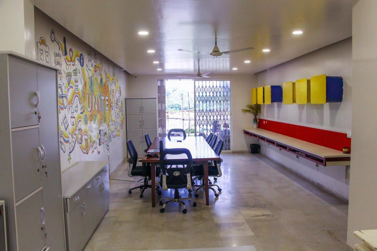 Urban Nomads Pune Riverside Colive Cowork Hostel Luaran gambar